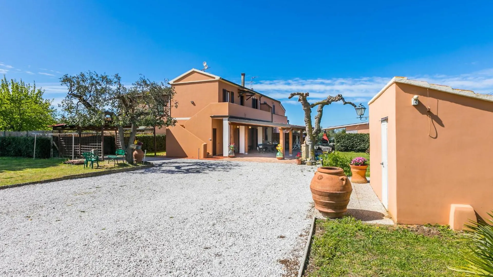 Apartment Donatella By Interhome Bibbona